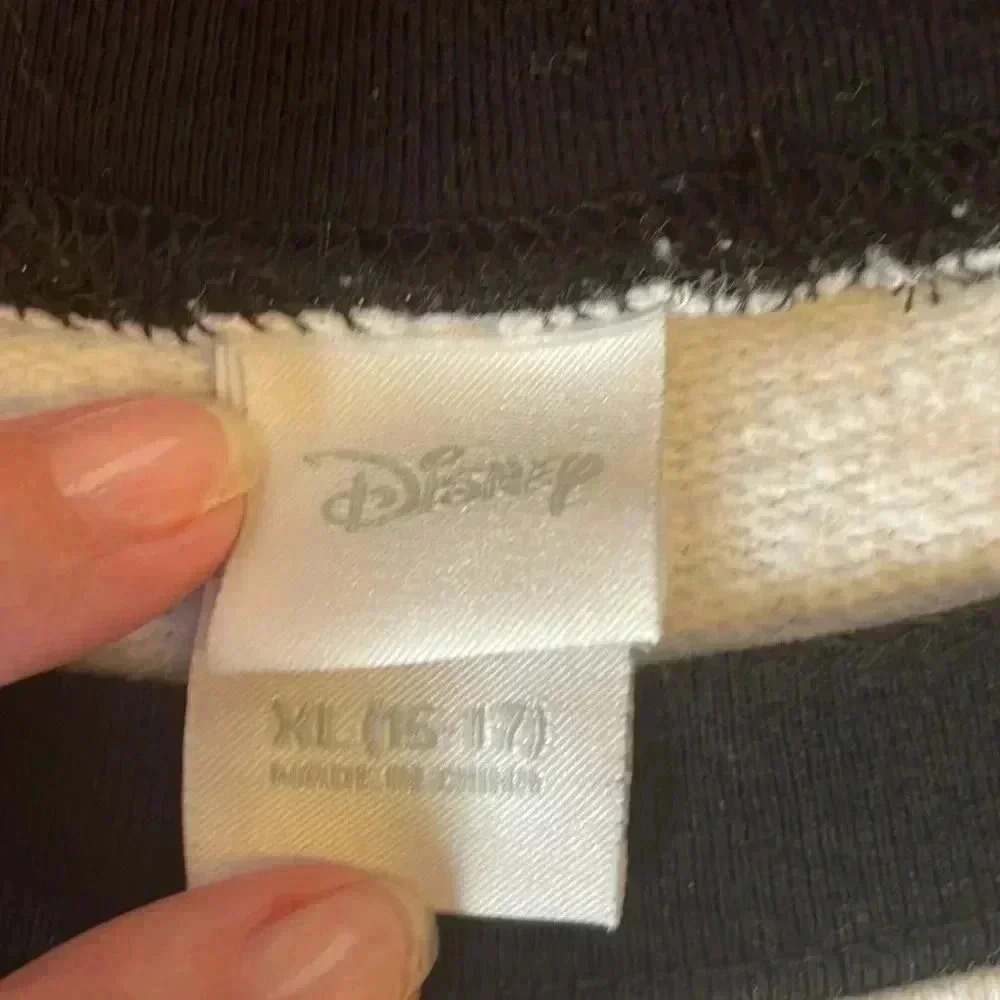 Mickey and Minnie sweatshirt - Picture 4 of 4